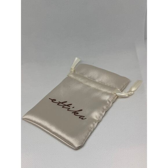 NEW ETTIKA REVOLVE 18K Goldplated Twisted Crystal Initial Pendant Necklace S - Picture 3 of 4